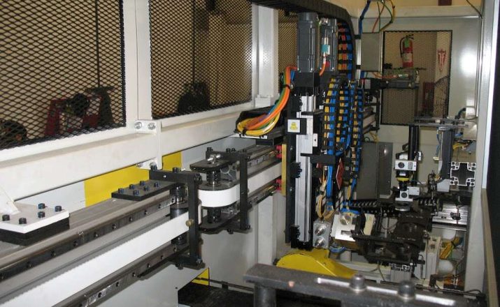 Gravity conveyor system