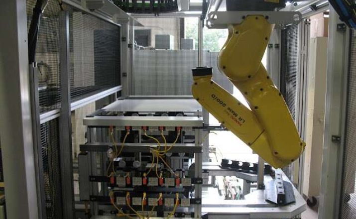 7th Axis Rail Robotic Image