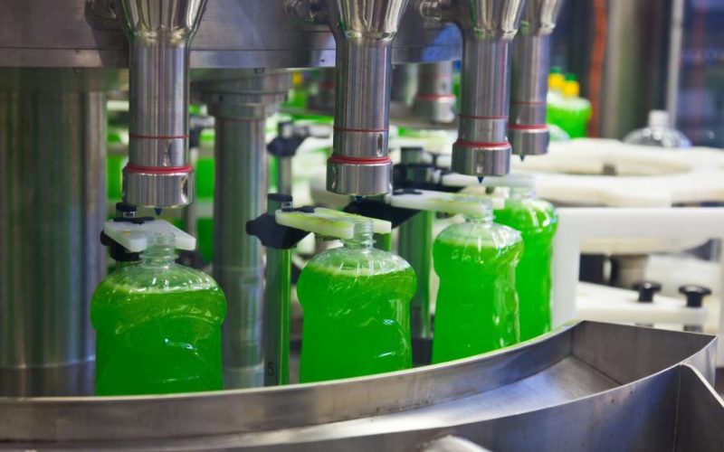 Filling line of liquid in the plastic bottles