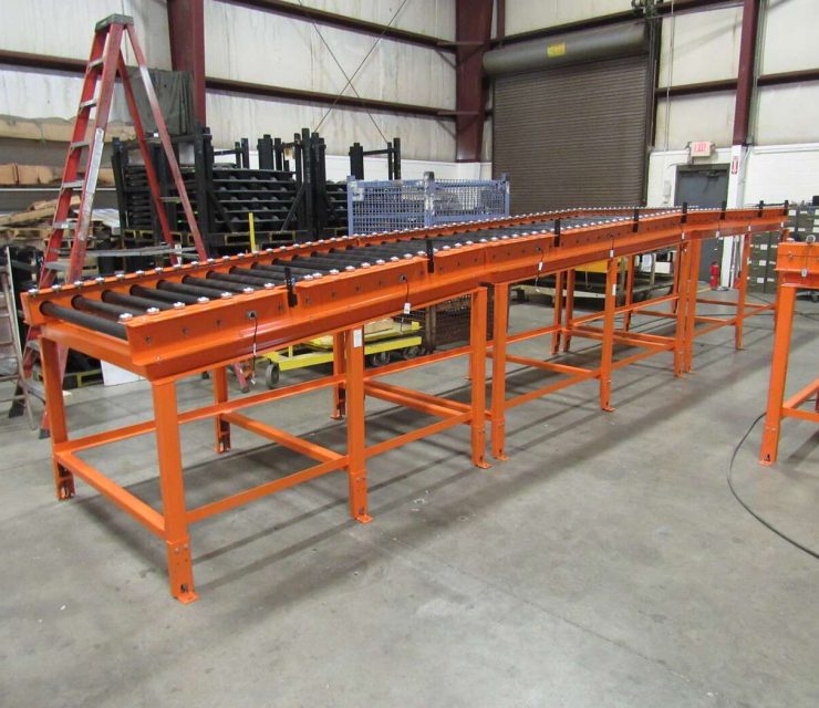 Conveyor with powered rollers